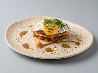 Tataki De Atún Con Crema De Cacahuete