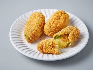 Jalapeños rellenos de queso, 6 und.