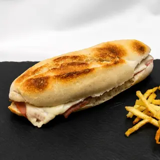 FLAUTIN DE LACON Y QUESO