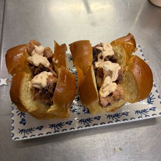 Pan Brioche Relleno de Chipirones fritos (2 Unidades)