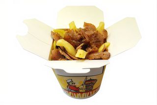 Box kebab con patatas y salsas