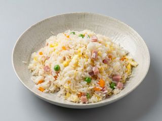 (50) Arroz frito tres delicias