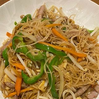 (55b) Fideo de arroz con verduras