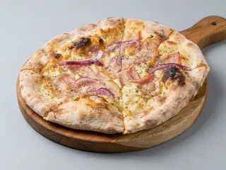 Pizza Blanca Carbonara (30 Cm.)