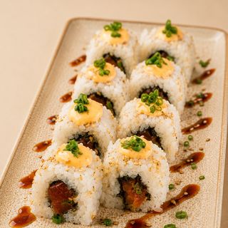 20. Uramaki De Atún Picante