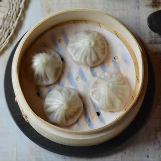 141. Xiao Long Bao de Cerdo al Estilo Shanghái (4 unds.)