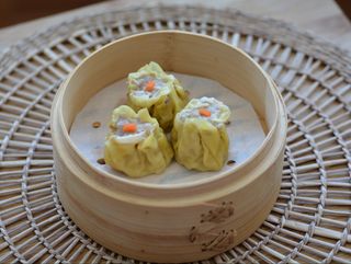 144. Shaomai de Pollo con Brote de Bambú (4 unds.)