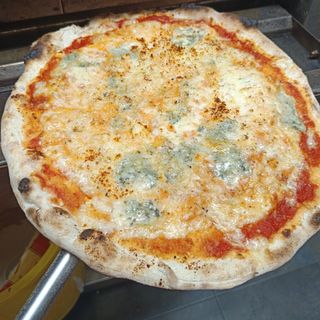 Pizza Puttanesca (33 Cm.)