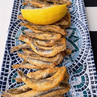 Boquerones fritos a la andaluza