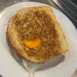 Sándwich Mixto Con Huevo