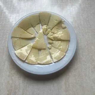 Queso En Aceite (Ración)