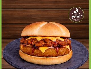 Vegan Pulled Ribs Burger
