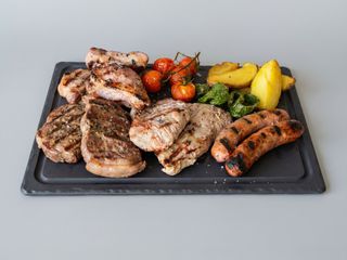 PARRILLADA DE CARNE A LA BRASA (2 PERSONAS)