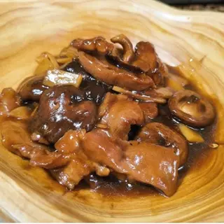 108. Cerdo Con Champiñones