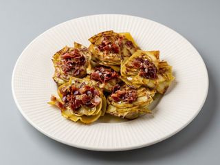 Flores De Alcachofas Con Jamón Ibérico