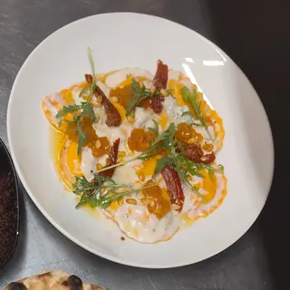 Lunnete de salmón ahumado y ricotta