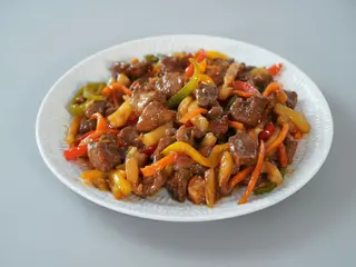 Wok ternera con piña