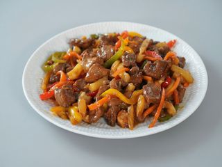 Wok ternera con piña