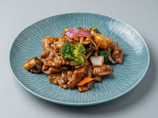 Láminas De Picaña En Salsa De Ostras