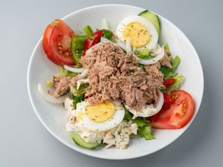 Ensalada atun y huevo