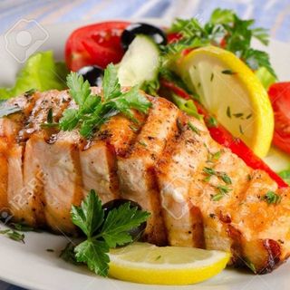 Salmón a la Plancha c/Ensalada