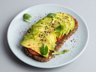 Tostada Con Aguacate