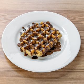 Gofre con siropes y toping