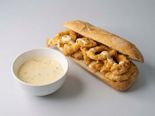 Bocadillo De Calamar Sahariano Con Alioli