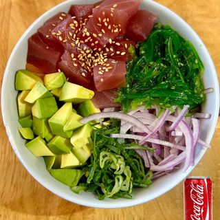 Poke Tuna Avocado + Refresco lata de 330ml