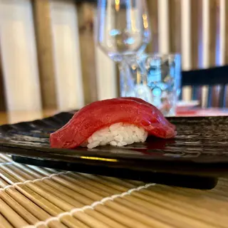 Nigiri De Atún (2 Pzs.)