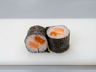 17 Maki de salmon tataki