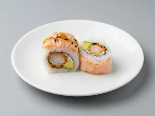 M-29C Roll salmon tataki