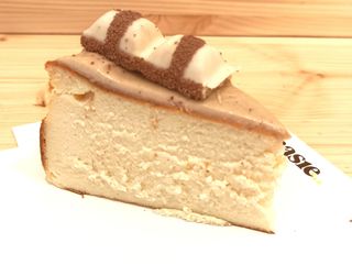 Cheesecake con nutella y Kinder blanco