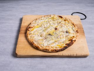 Pizza 4 quesos (30 cms)