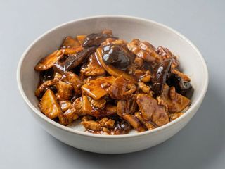 Cerdo Con Salsa De Yu Xiang Picante