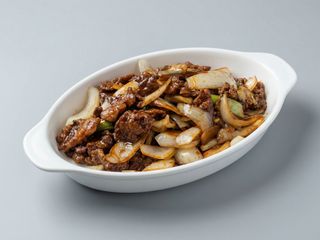 Ternera Con Jengibre Y Cebolleta A La Plancha