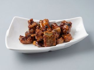 Costillas Asadas Con Salsa De Ciruelas