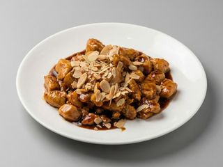 Nuestra Versión Del Clásico Pollo Con Almendras