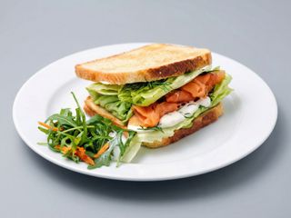 Sándwich De Salmón