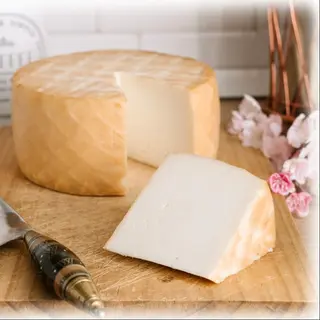Queso semicurado Ahumado cabra ( 0,200gr )