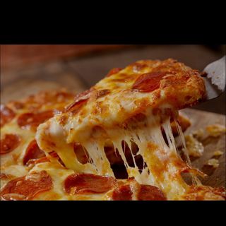 Pizza Con Peproni (Grande)