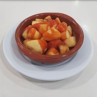 Papas Con Salsa Brava (1/2 Ración)