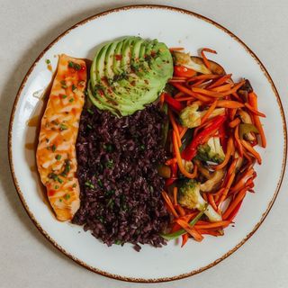 100 años Salmón Teriyaki