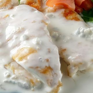 Plato De Filete De Pollo Al Roquefort