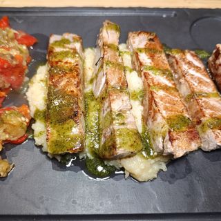 Llom d'atún a la pedra