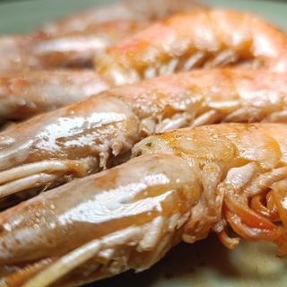 Tapa de gambes a la planxa. 12 ud