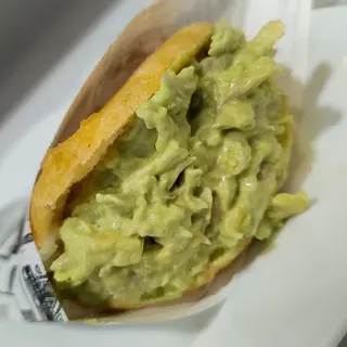 Arepa Rellena de Reina Pepiada