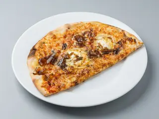 Pizza Gourmet Capri (Media Luna)