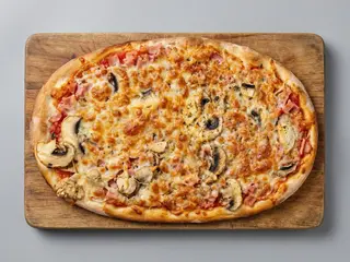 Pizza Reina (Media Luna)