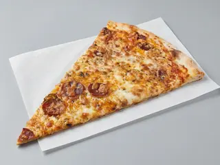 Pizza Pepperoni (Media Luna)